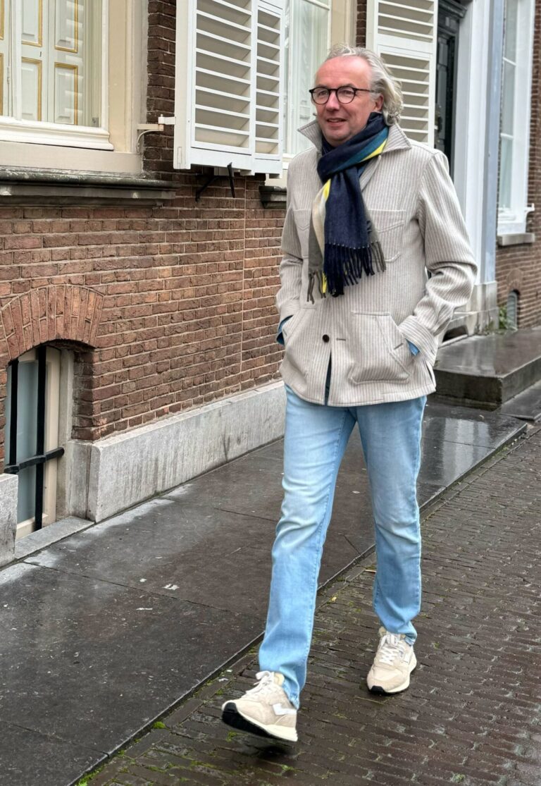 Beige Urban in een ribcord met steekzakken