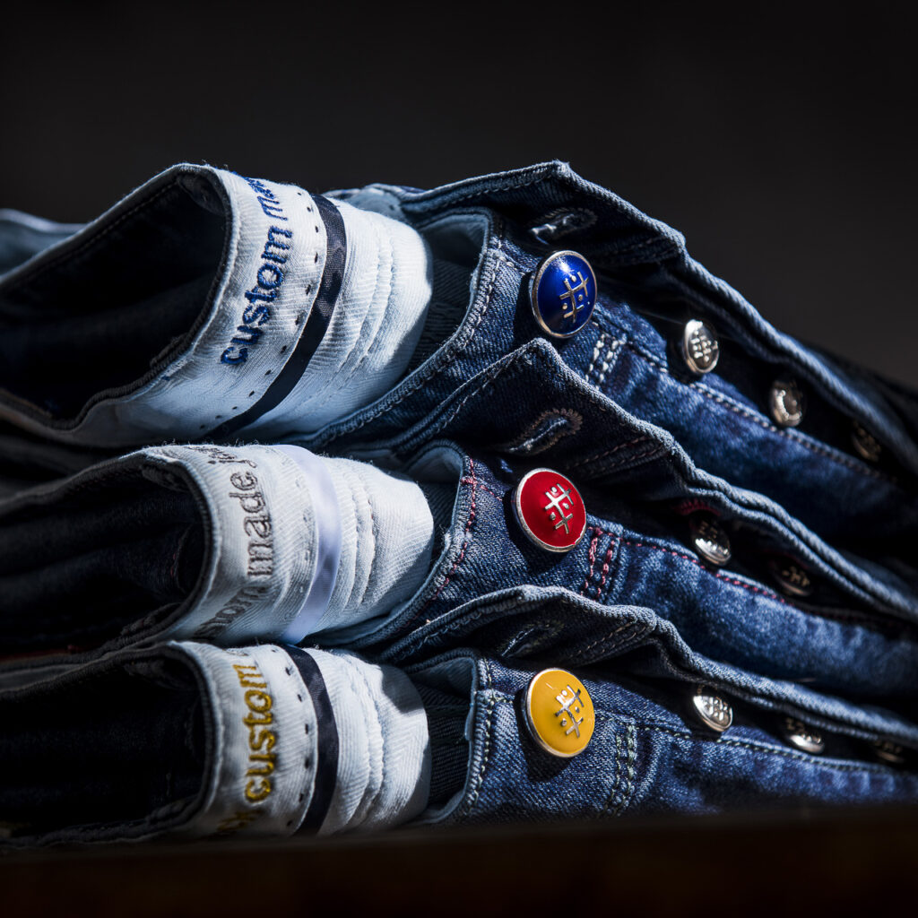 Jeans op maat; stel ze zelf samen
