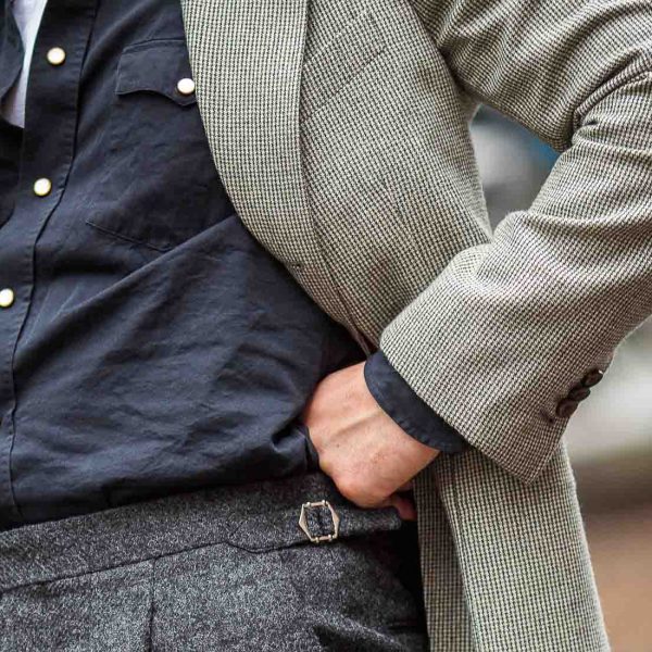 Pied de Poule Smart Casual Jacket for Amjat met grof flannel broek en black denim shirt