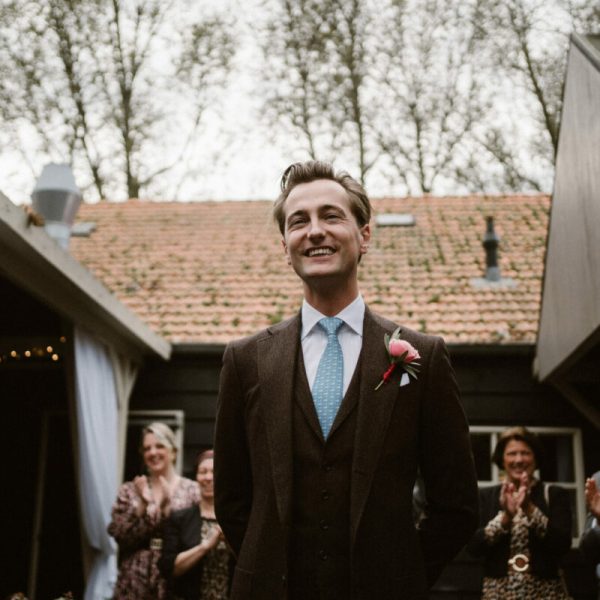 Bruin trouwpak van Wouter